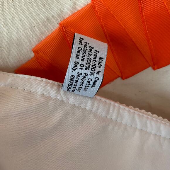 House & Garden Easter Carrot Table Runner Green Ribbon Leaves 14x48 - Picture 9 of 14